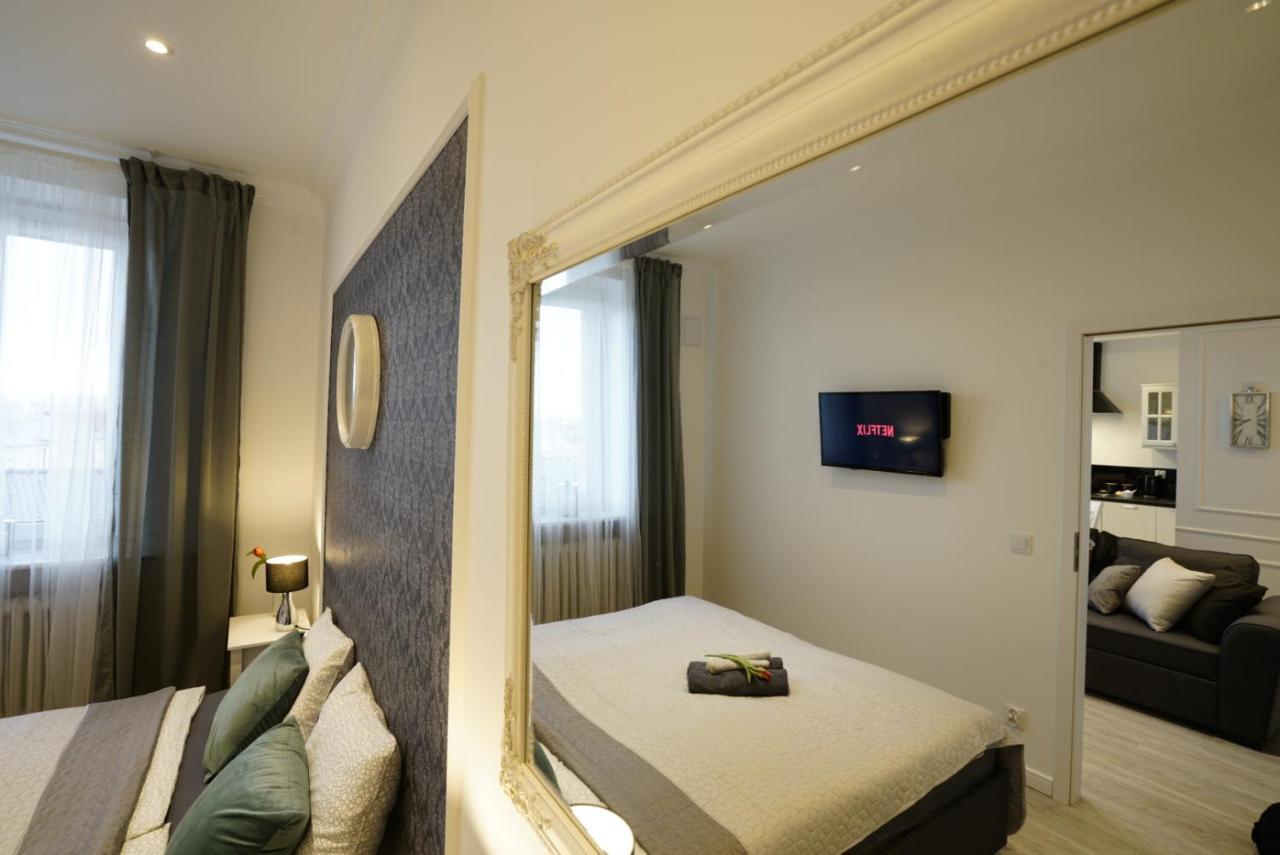 Small Residence - Apartamenty Sienkiewicza เคียลเซ ภายนอก รูปภาพ